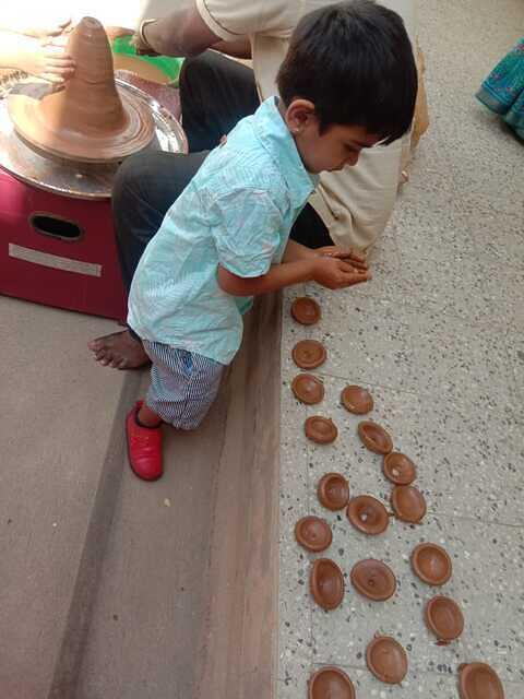 Diyas by children 